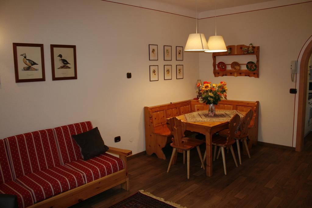 Ferienwohnung Casa Basilio Predazzo Zimmer foto