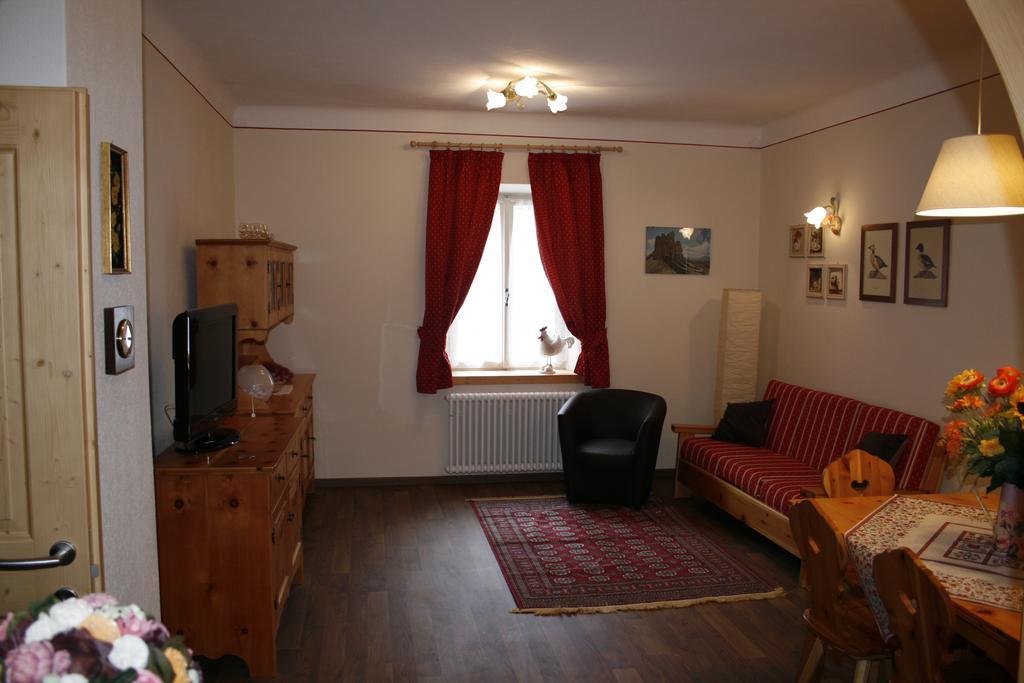 Ferienwohnung Casa Basilio Predazzo Zimmer foto